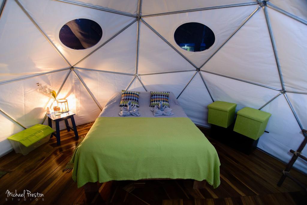 Отель Faith Glamping Dome Costa Rica Мансанильо Экстерьер фото